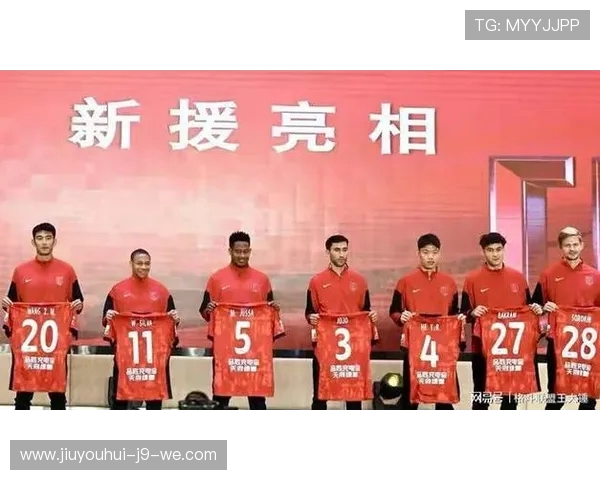 中超新赛季精彩开幕,顶级球员加盟助力各大豪门争冠之战 中超新赛季精彩开幕,顶级球员加盟助力各大豪门争冠之战